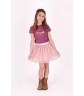 B.Nosy girls skirt River