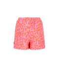 B.Nosy girls skort Raven
