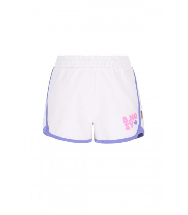 B.Nosy girls short Pattia