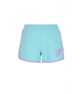 B.Nosy girls short Pattia